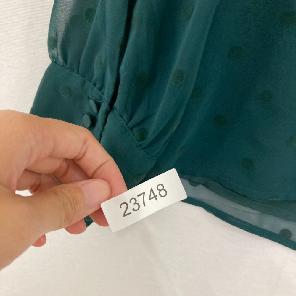 New J. Crew size XL Green V Neck Swiss Dot Long Sleeve Chiffon Blouse Preppy - Picture 12 of 12